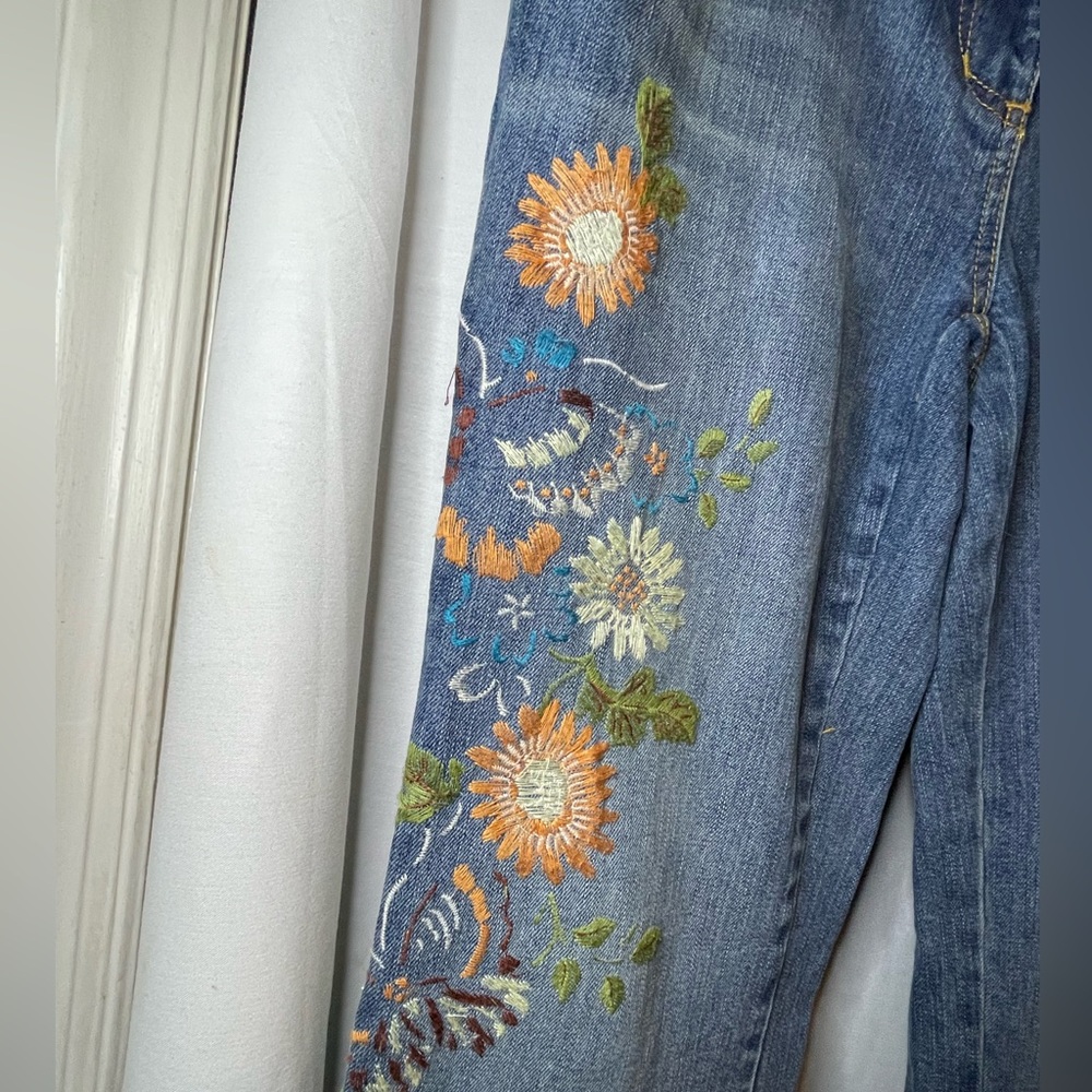 INC International Concepts Blue Studded Jeans w/ Orange White Embroidery Size 8 - Picture 4 of 12